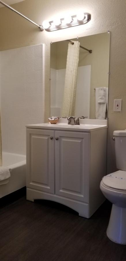 Sierra Crossing Motel Bloomington Экстерьер фото