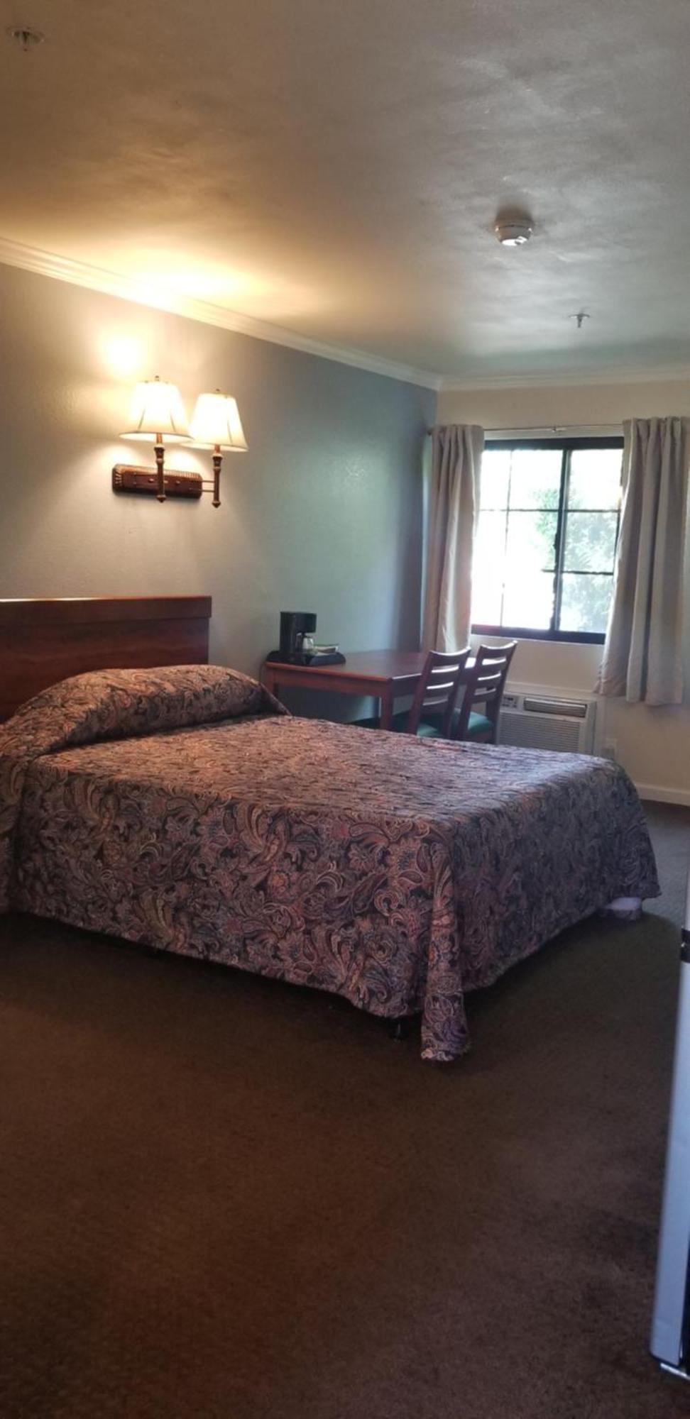 Sierra Crossing Motel Bloomington Экстерьер фото
