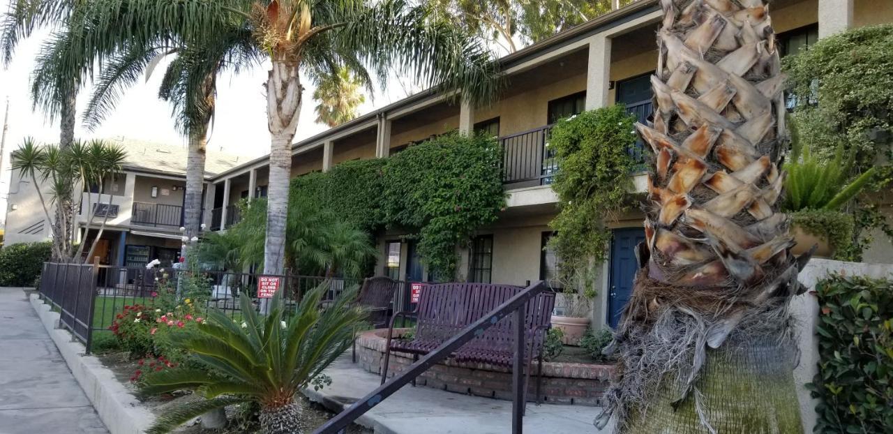 Sierra Crossing Motel Bloomington Экстерьер фото
